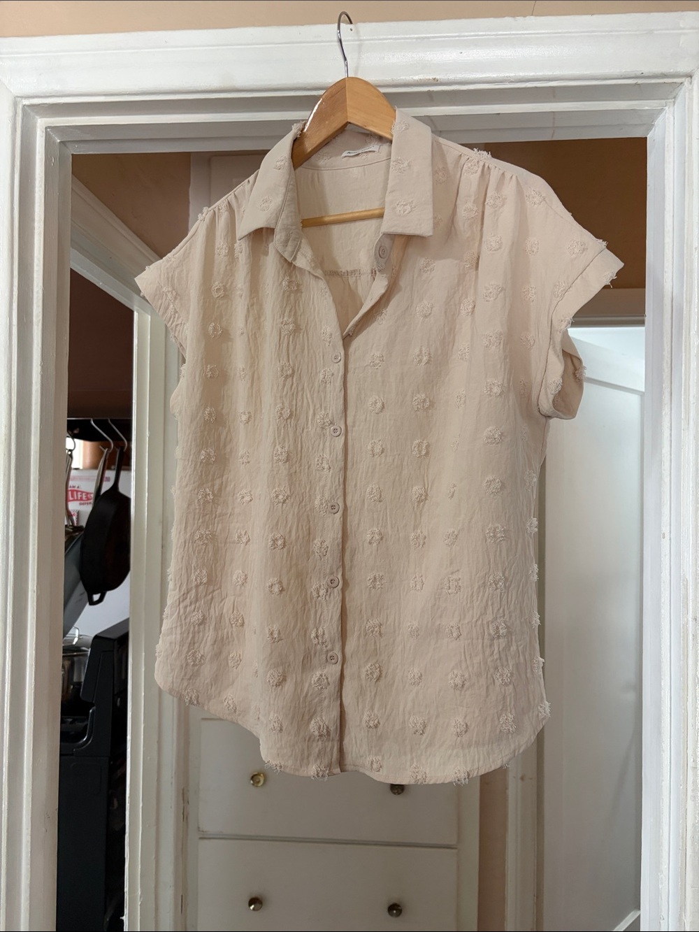 Women's Short-Sleeve Button-Down Shirt in Light Cream